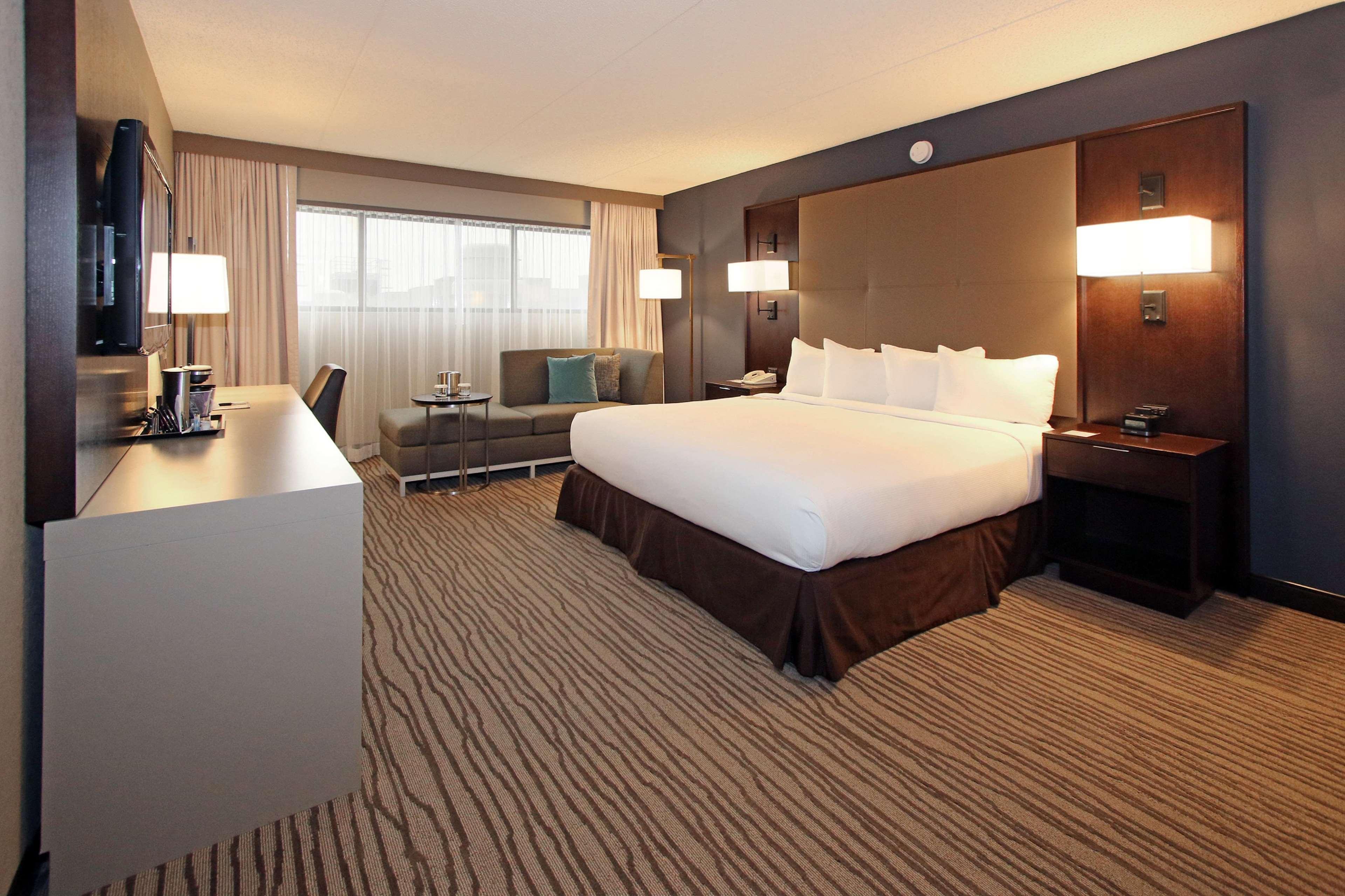 Doubletree By Hilton Hotel Newark Airport Exterior foto