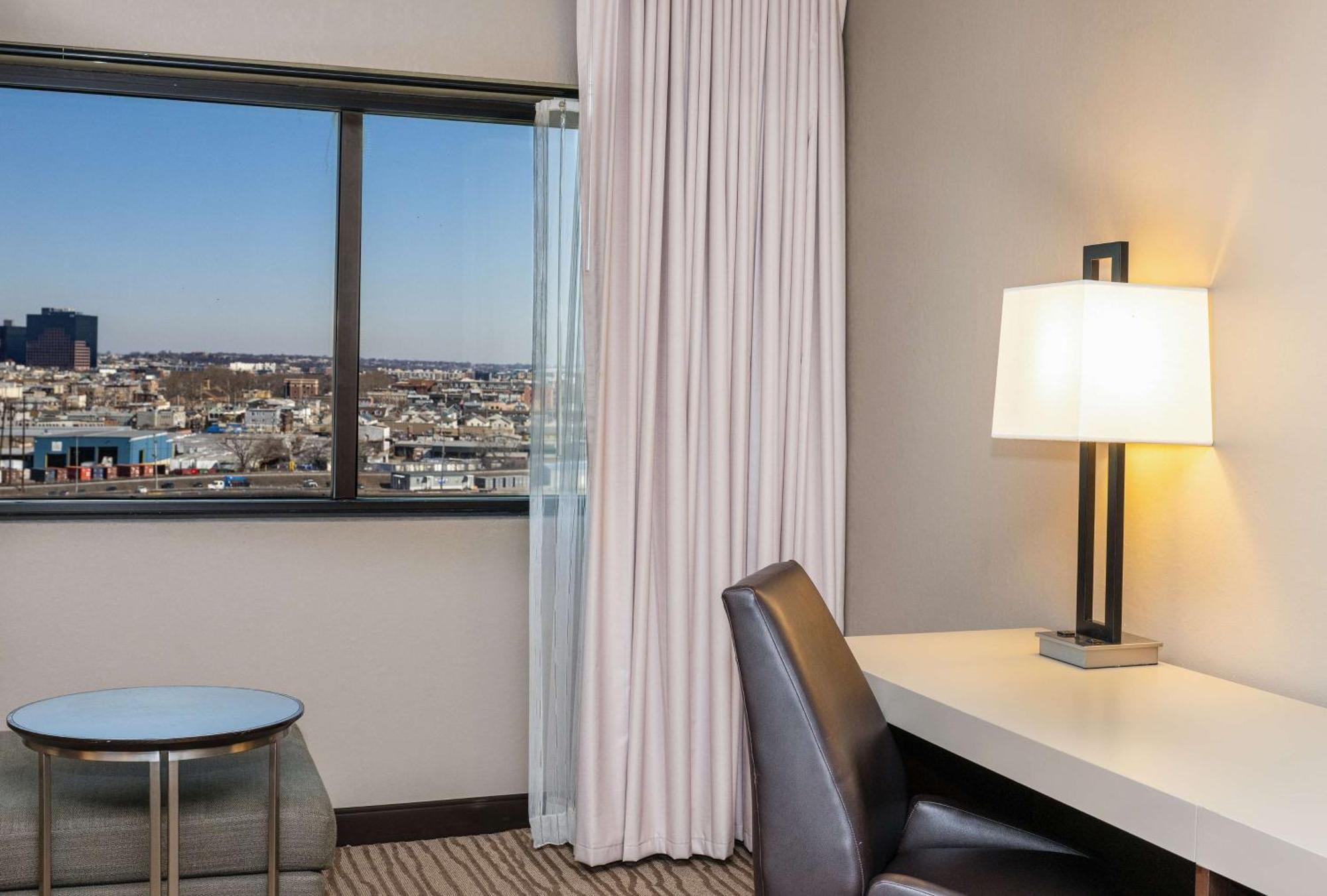 Doubletree By Hilton Hotel Newark Airport Exterior foto