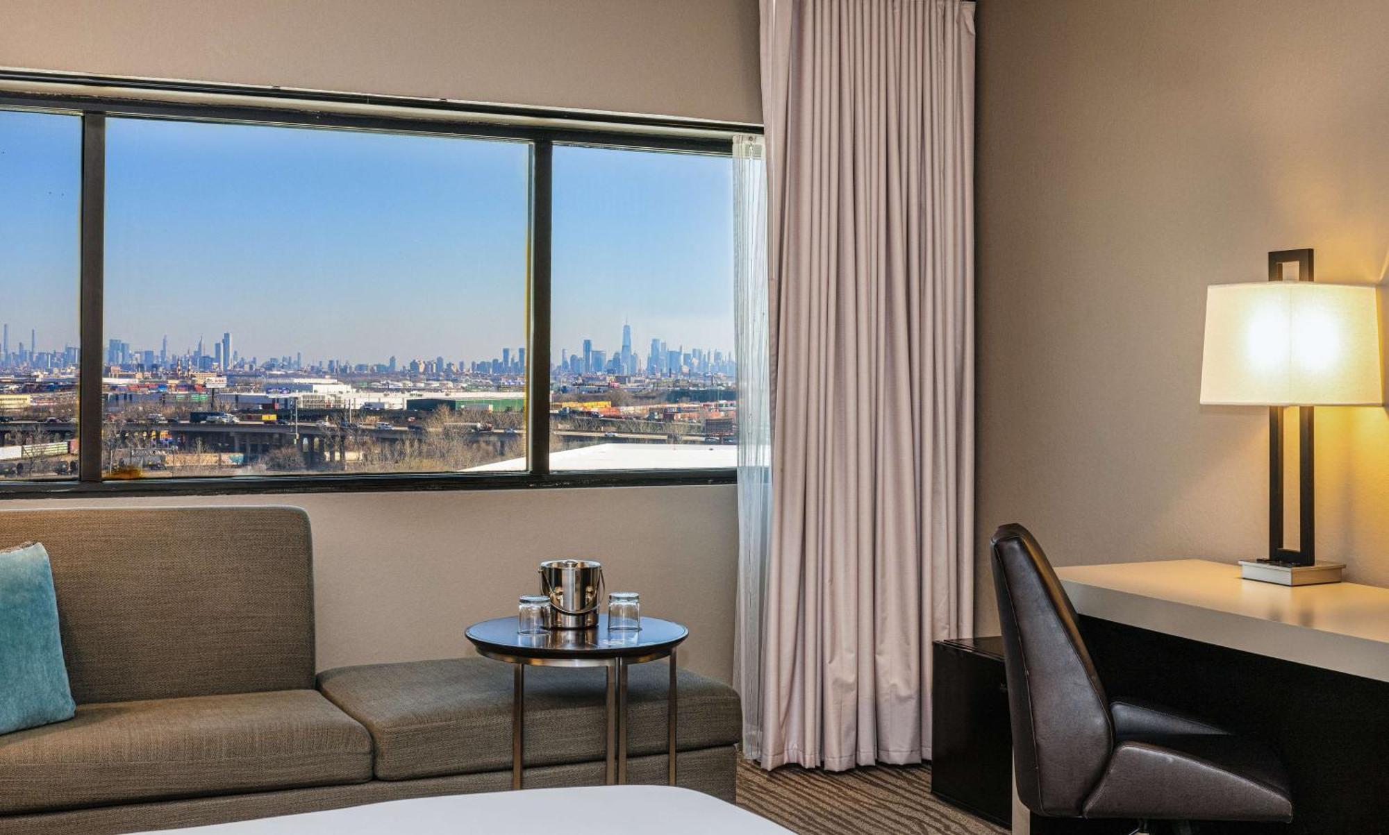 Doubletree By Hilton Hotel Newark Airport Exterior foto